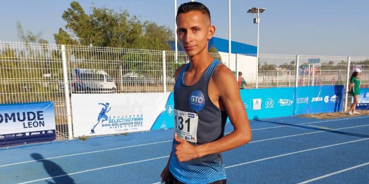 Mario López se corona en el Campeonato Nacional de Atletismo de Campo Traviesa