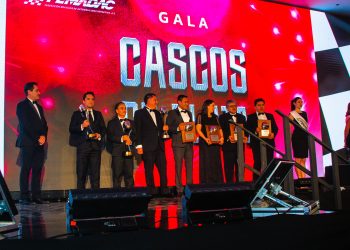 Alejandro Mauro Sánchez recibe el CASCO DE PLATA