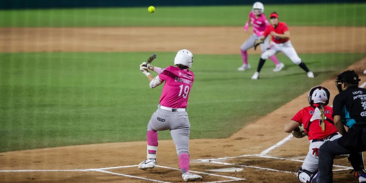 A esperar… Bravas de León caen ante El Águila y postergan su boleto a playoffs