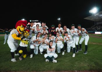 Bravas de León barre a Diablos Rojos y se les acerca al liderato