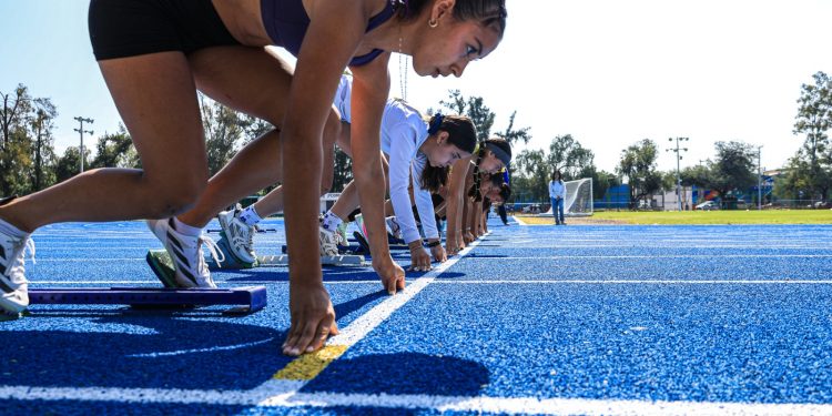 ¡Arrancan! Atletas leoneses inician camino rumbo a Juegos Nacionales Conade 2025