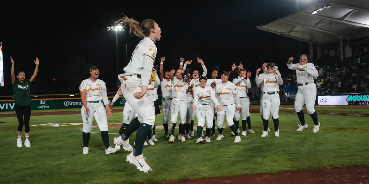 De forma dramática, Bravas de León vence a Diablos Rojos en extra innings