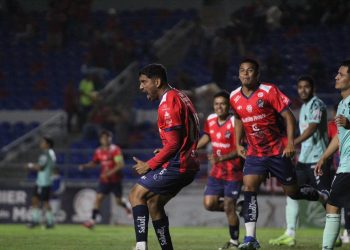 Irapuato mantiene marca perfecta en casa tras vencer a Gavilanes