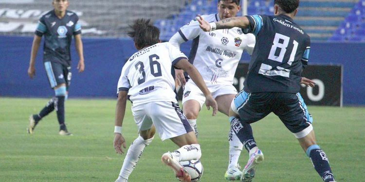 Paridad en el duelo entre Lobos ULMX e Irapuato