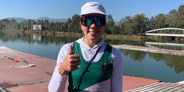 La guanajuatense Ximena Castellanos rema con destino a Asunción 2025