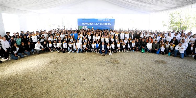 León apuesta por el deporte y la salud mental como ejes de transformación social