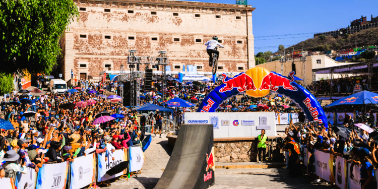Guanajuato Capital se erige como la capital del downhill urbano con el Red Bull Cerro Abajo 2025