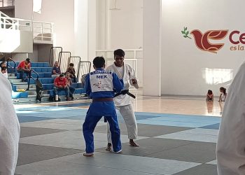 Prisca Awiti recibe el Premio Municipal del Deporte 2024 en Celaya