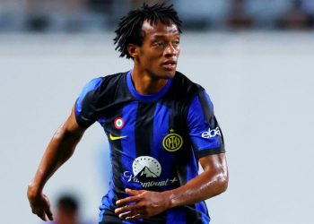 El Club León tras la estrella colombiana Juan Guillermo Cuadrado para reunirlo con James Rodríguez