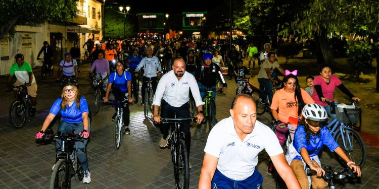 Masiva rodada en León por el Día Internacional de la Mujer