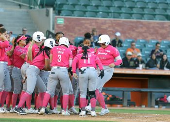 Bravas de León le pega a Naranjeras y asegura al menos el subliderato