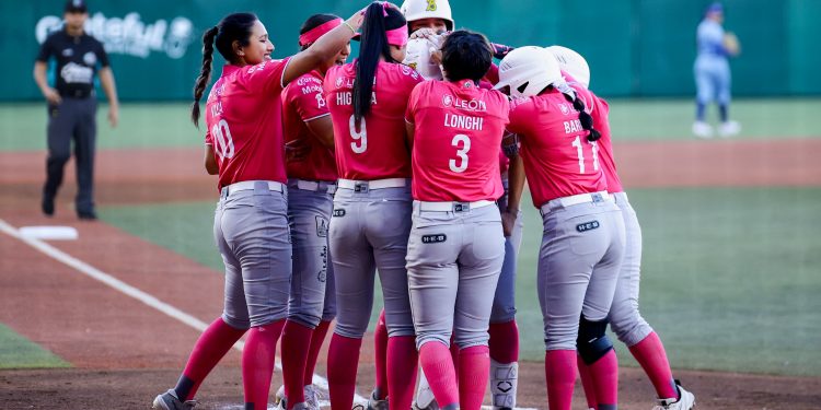 Bravas de León da paliza y barre a Charros de Jalisco a domicilio