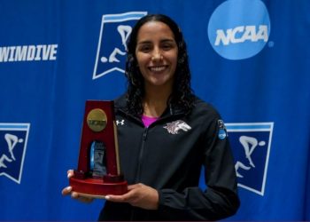 Celia Pulido entra en acción en el Campeonato Femenino NCAA en natación