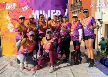 Disfrutan de Feria y Caminata Mujer y Deporte en León