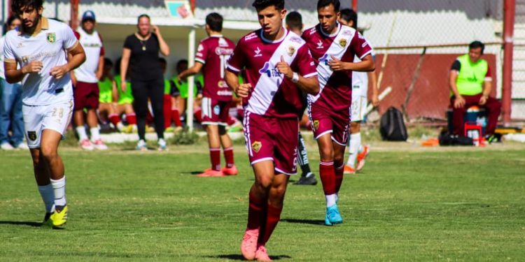 Petroleros de Salamanca cae en casa ante Caimanes de Colima