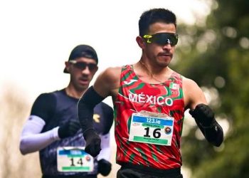 Ricardo Ortiz luce en el Circuito de Marcha en Coatzacoalcos