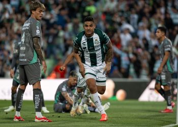¡Adiós invicto! León se ve sorprendido y cae ante el sotanero Santos Laguna
