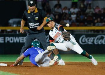 Bravos de León sucumbe en el primero de la serie ante Leones en el Kukulkán