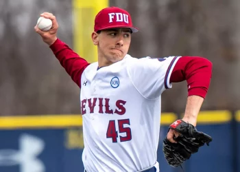 Christian Capuano apunta hacia la rotación de Bravos de León en 2025