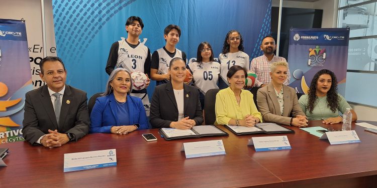 Firman convenio CODE y CECyTE para impulsar el deporte entre más de 40 mil estudiantes en Guanajuato