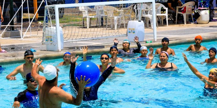 Centro Acuático Ángel Camacho continúa con actividades recreativas durante Semana de Pascua