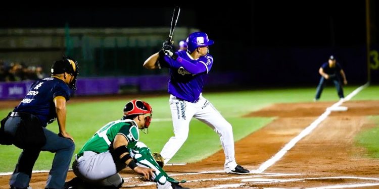 Conspiradores aplastan a Bravos en el inicio de la temporada centenaria de la LMB