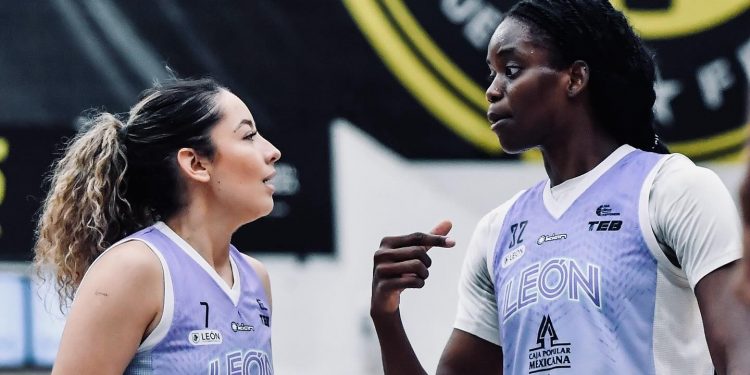 Fuerza Regia le pasa por encima a las Abejas de León Femenil