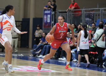 Debut triunfal de Freseras de Irapuato ante Correcaminos