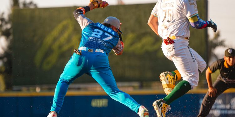 Recibe Bravos de León nueva paliza de parte de Pericos de Puebla