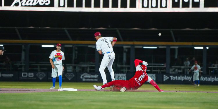 En épica batalla, Bravos de León cae ante Diablos Rojos