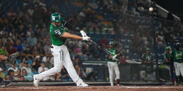 Bravos de León abre con derrota serie ante Conspiradores