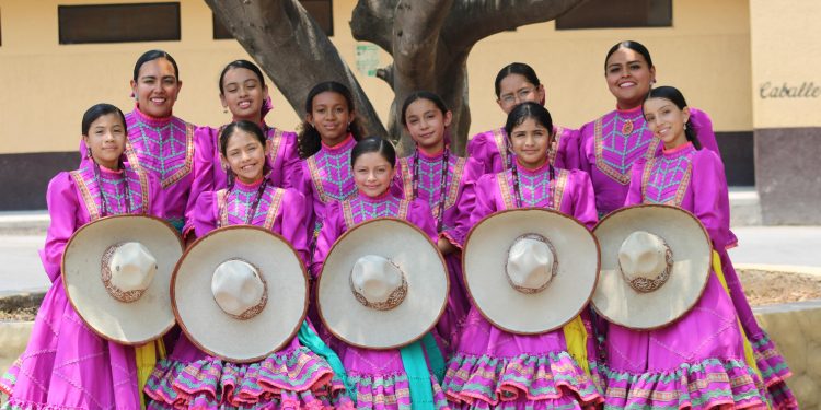 Escaramuzas de Guanajuato quedan fuera de la final infantil de Charrería
