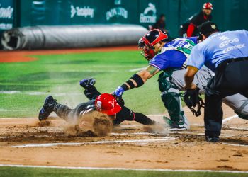 Bravos de León abre serie en Veracruz con apretada derrota