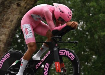 Se esfuma para Isaac del Toro el sueño de ganar el Giro de Italia