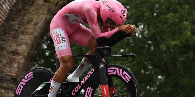 Se esfuma para Isaac del Toro el sueño de ganar el Giro de Italia