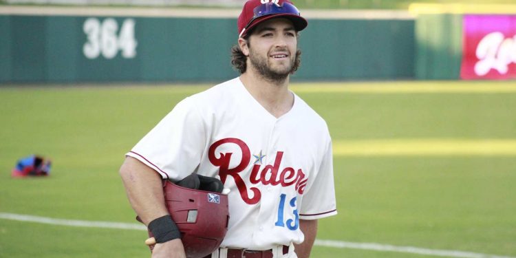 Desde Durango, Josh Smith se une al bullpen de los Bravos de León