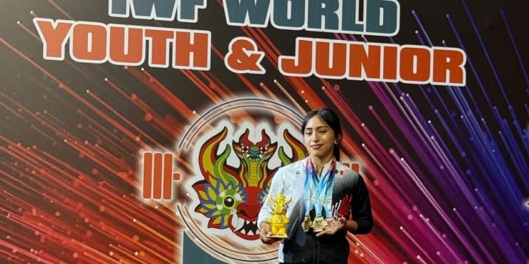 ¡Histórica! Kelly López, flamante campeona del mundo juvenil en halterofilia