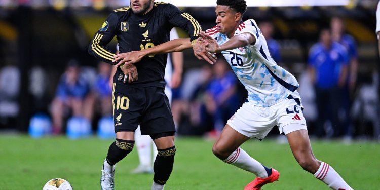 México asegura liderato del grupo ante Costa Rica
