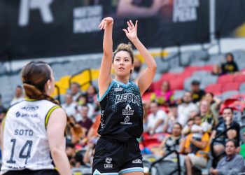 Sufre Abejas de León Femenil otra repasada de parte de Fuerza Regia