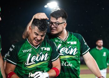 Bravos de León se queda la serie con Leones con walok-off; Gilberto Carrera, el héroe