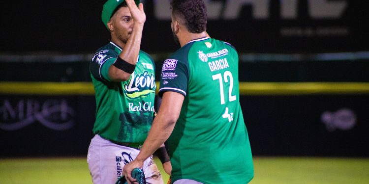 Heroica remontada de Bravos de León sobre Piratas de Campeche