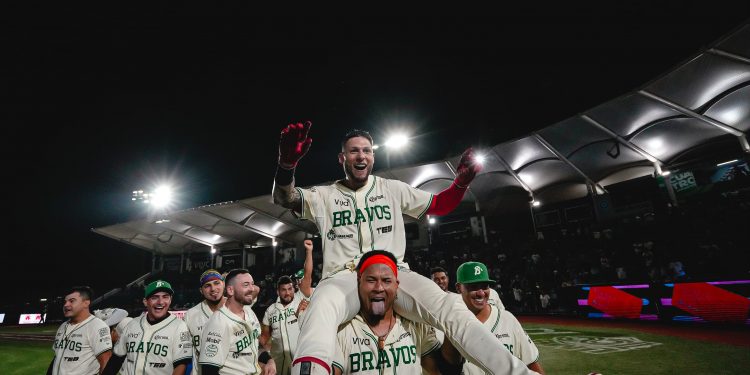 Danny Ortiz comanda walkoff de Bravos de León sobre Saraperos