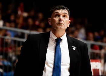 Continúa… Javier Muñoz va por su segundo año como coach de Abejas de León