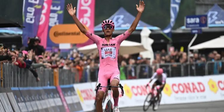 Cinco puntos clave que deja la histórica participación de Isaac del Toro en el Giro de Italia 2025