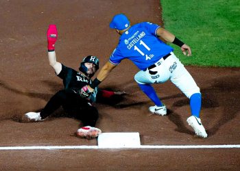 Los Rieleros doman a los Bravos 9-7 en el primero de la serie