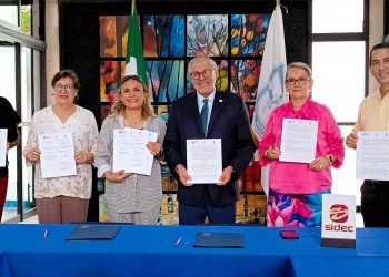 SIDEC y Universidad Latina de México firman convenio para vincular estudiantes al ámbito deportivo