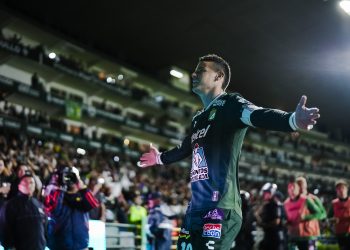 León saca sus primeros tres puntos ante Chivas de la mano de James Rodríguez