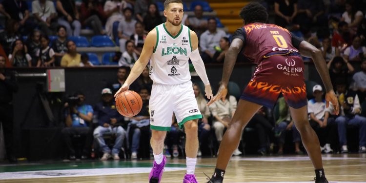 Sufre Abejas de León su quinta derrota en fila al caer ante El Calor de Cancún