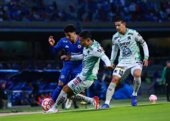Club León sufre dolorosa derrota ante Cruz Azul en la Jornada 3 del Apertura 2025