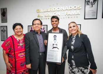 Ingresa Prisca Awiti al Salón de la Fama del Deporte Celayense